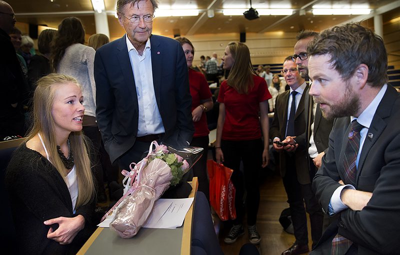 Ministeren ville diskutere masteroppgave