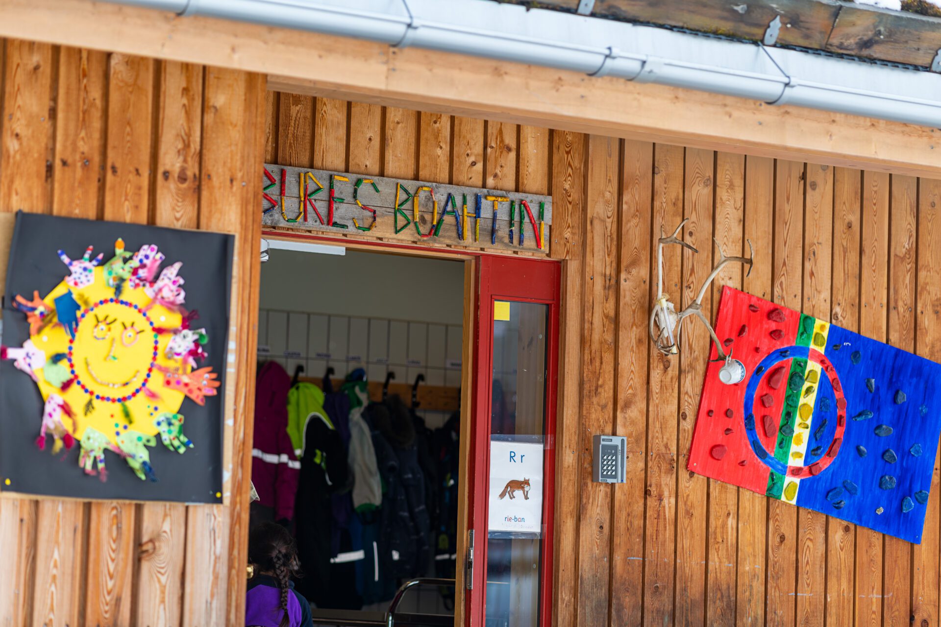Inngangsaprti til samisk barnehage